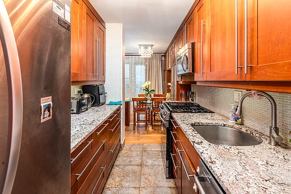 kitchen  534 East Rich Street - Unit 29 — Discovery Place