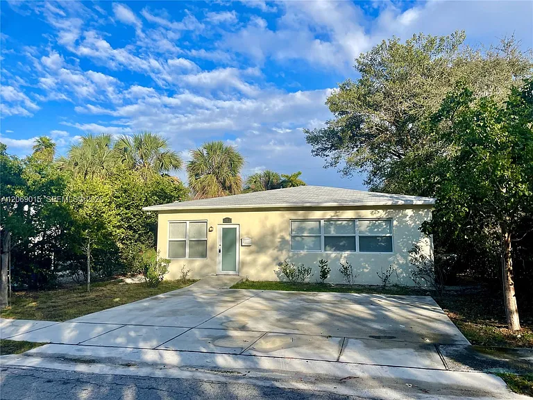 1322 SE 1st Ave — Photo 31