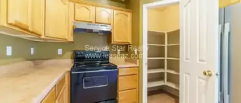 12417 W Scotts Dr — Photo 3