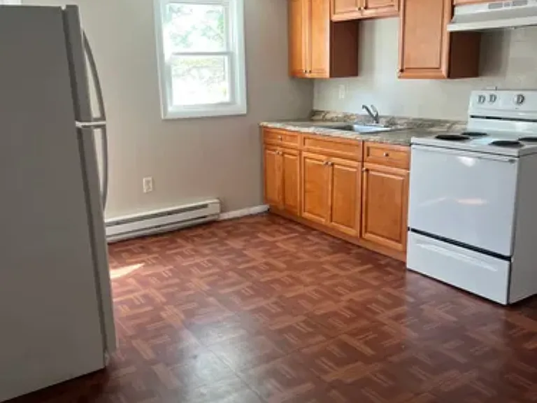 24 Wedgewood Dr #L — Photo 1