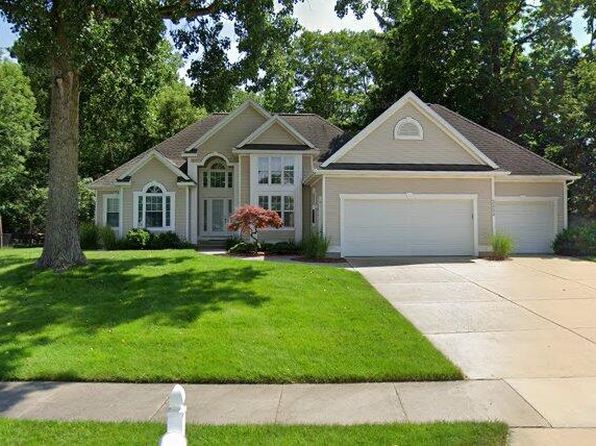 2424 Whispering Meadows Ct SE