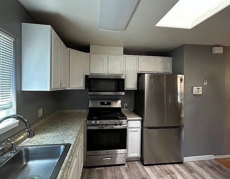 145 Poinsettia Ave — Photo 1