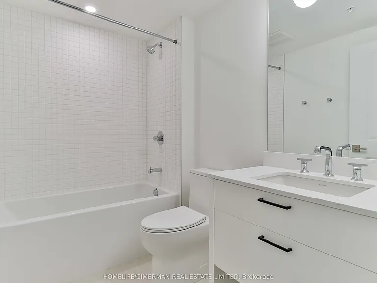 206 King St W #Penthouse 1 — Photo 24