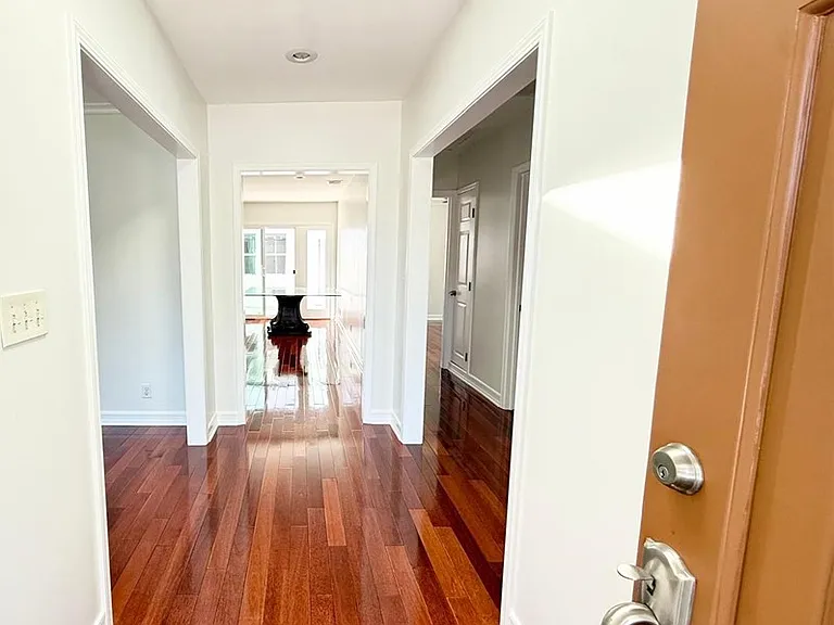 5639 Natick Ave — Photo 5