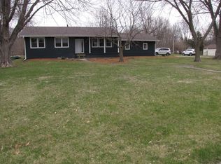 8 Chrisop Ct, Colona, IL 61241