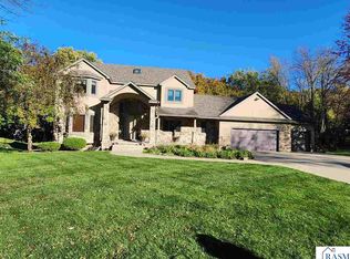 180 Joray Dr, Mankato, MN 56001