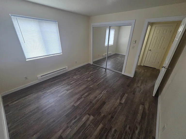 906 Hill St #109 — Photo 16