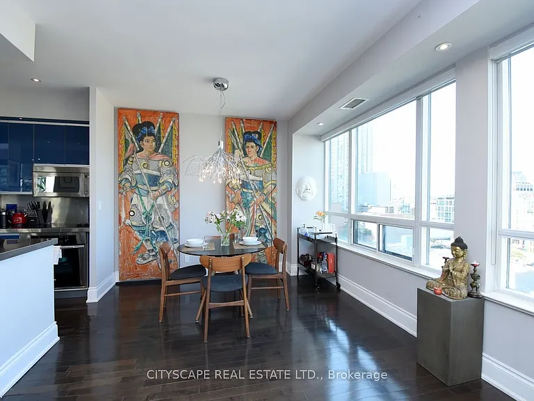 903 Bloor St W — Photo 10