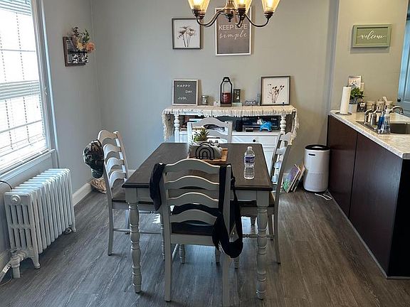 4th image of 915 W Franklin St #915