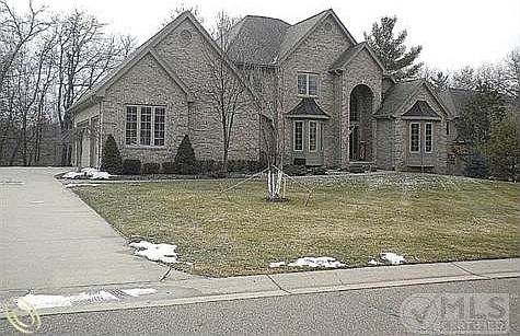4 bed 3.5 bath 3 car garage