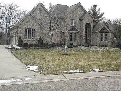 1738 Eagle Trl, Oxford, MI, 48371