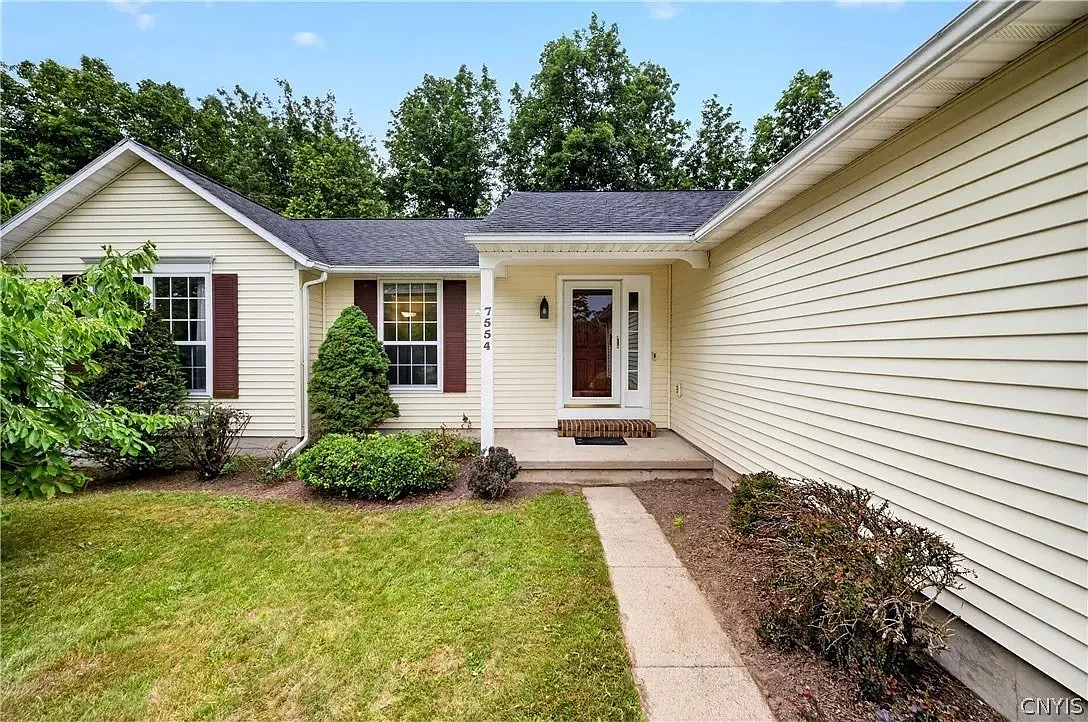 5 bed, 3.0 bath, 1467 sqft, $2,180 — Photo 3