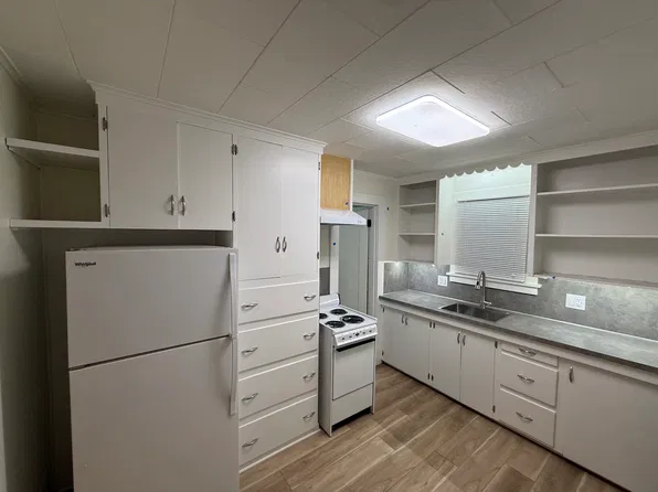 210 SE Davis St APT 4, McMinnville, OR 97128