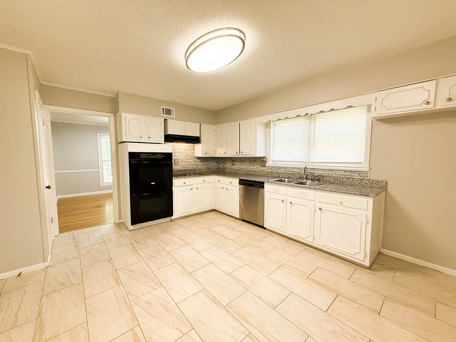 5305 Oak Meadow Avenue - 1 — Photo 4