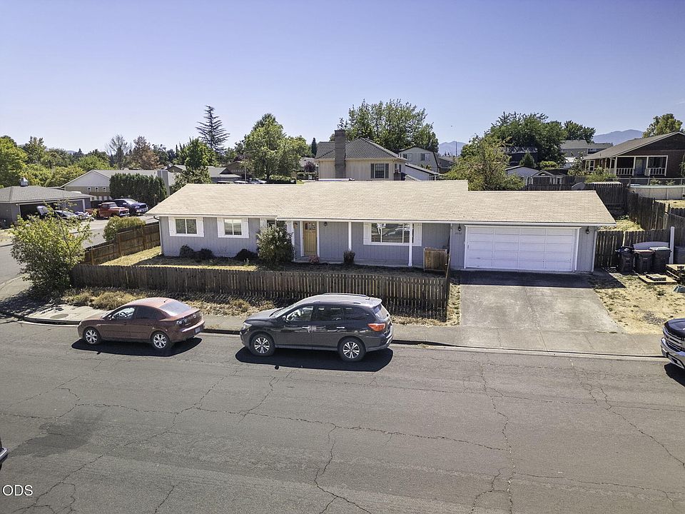1st image of 2552 Brookside Dr