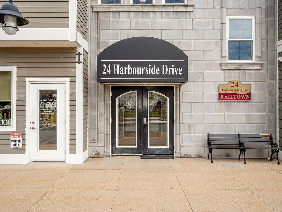 1st image of 24 Harbourside Dr Unit 313