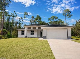 302 Stonybrook AVE, LEHIGH ACRES, FL 33972