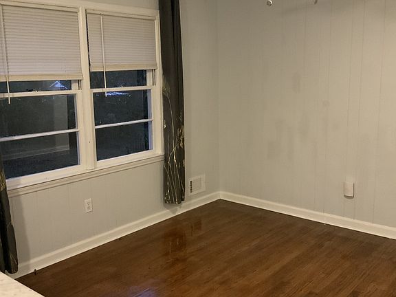 4th image of 1287 Montview St