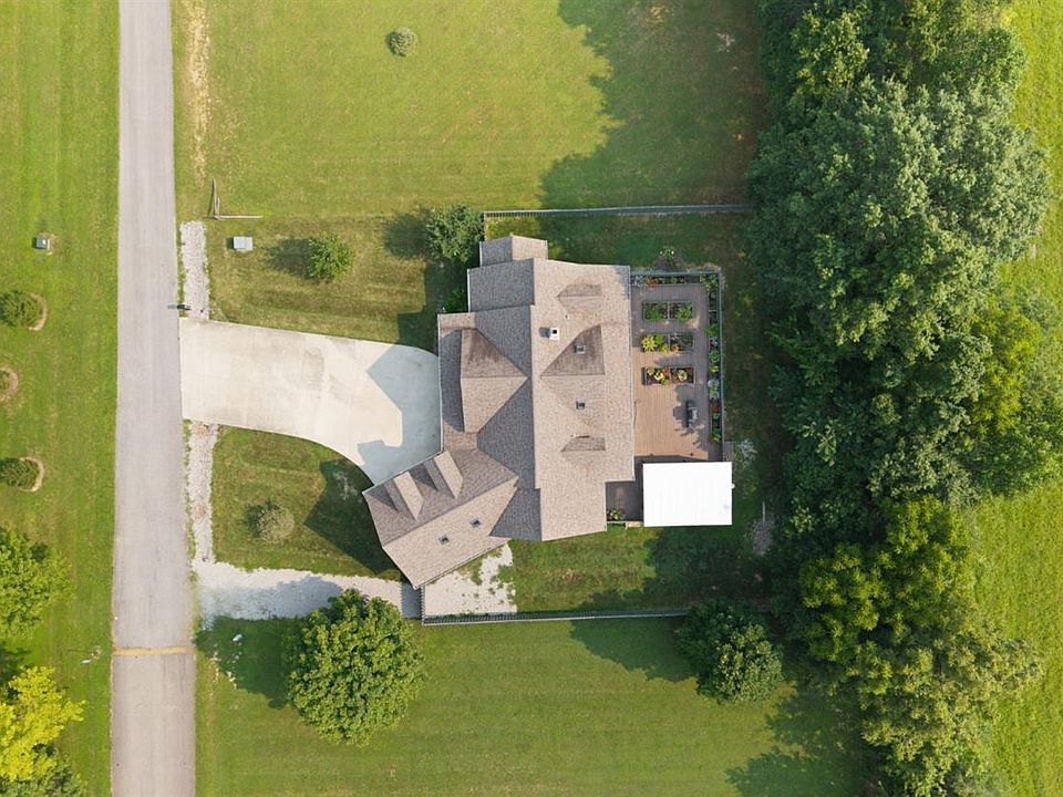 1st image of 421 Shaker Run Rd
