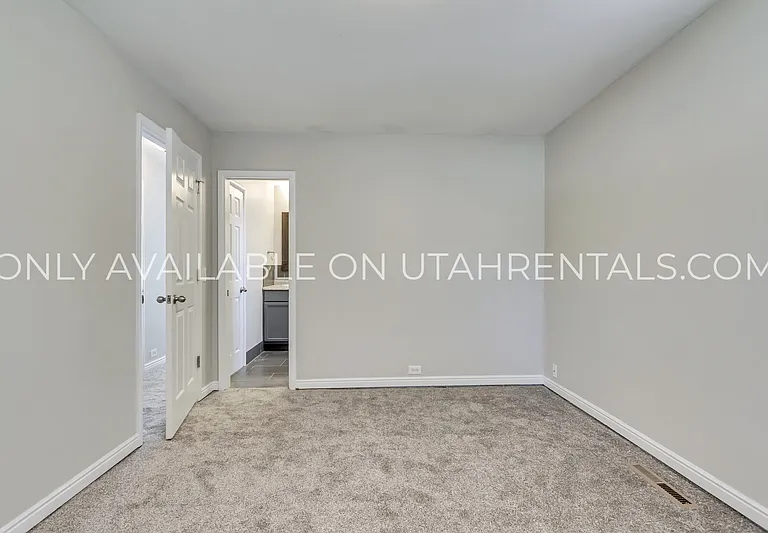 639 N 600 W — Photo 8