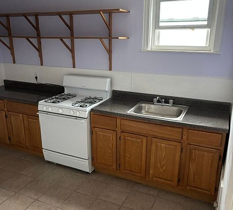 4th image of 119 Dodd St APT 1R