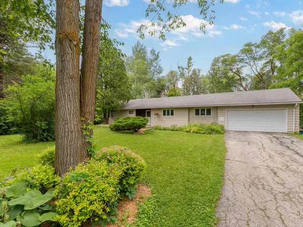 1510 West El Rancho DRIVE, Mequon, WI 53092