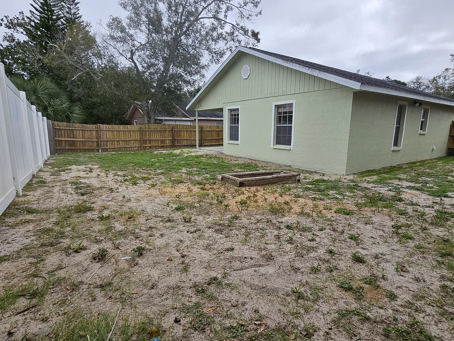 3 bed, 1060 sqft, $2,000 — Photo 3