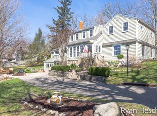 130 James St, Lowell, MI 49331