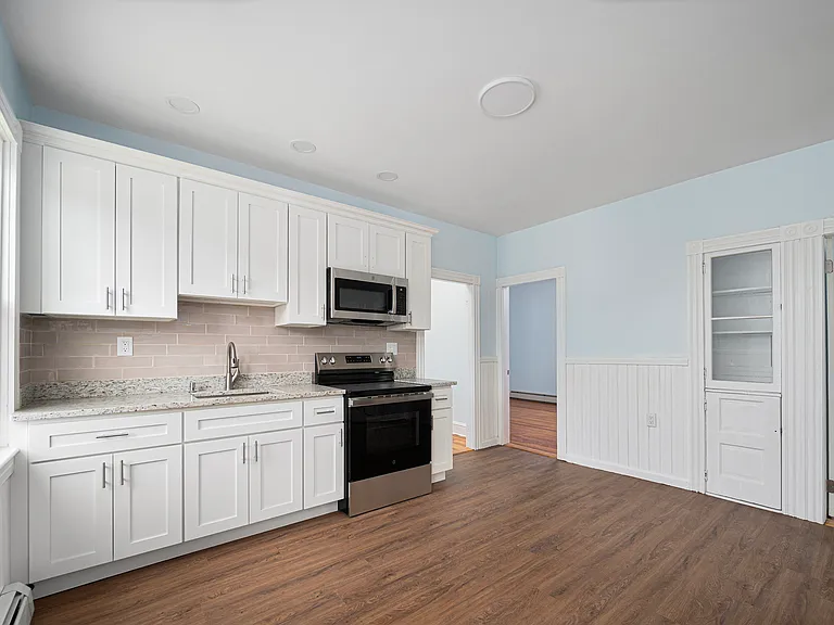 87 Lyman Ave #2 — Photo 6