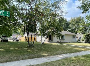 325 Kneale Ave S, Thief River Falls, MN 56701