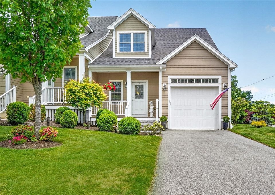 1st image of 11 Reynolds Farm Way #11