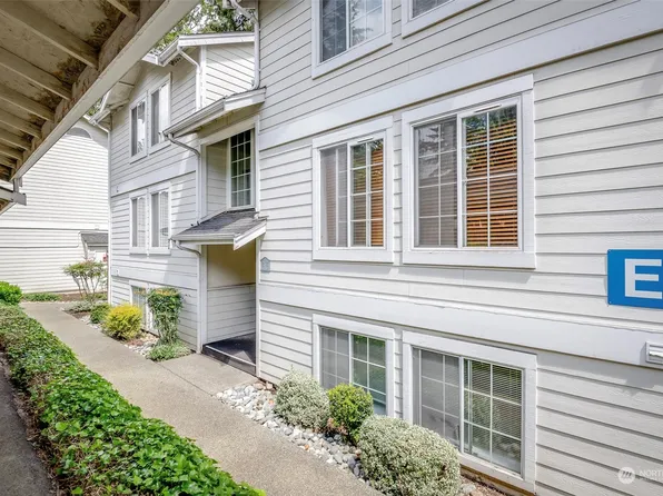 3800 NE Sunset Boulevard #E102, Renton, WA 98056