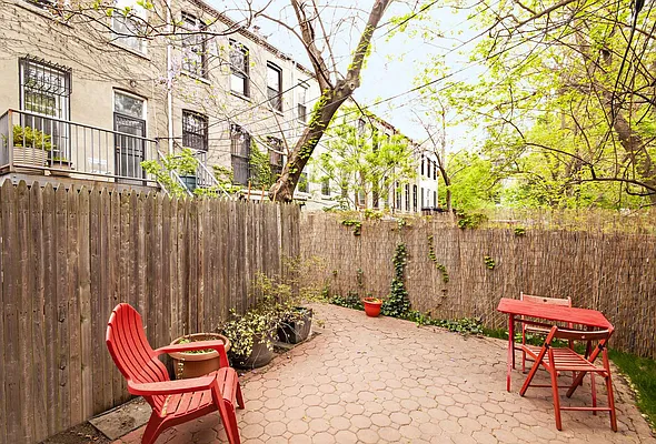 Sold by Stribling | media 27