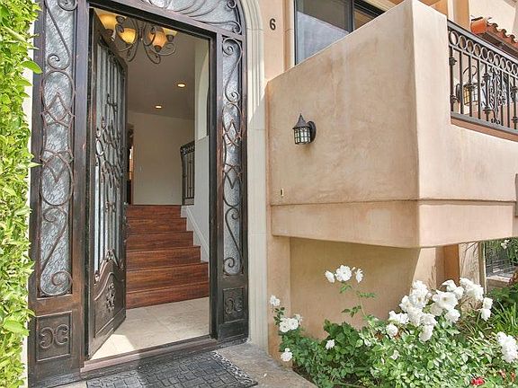 3rd image of 14248 Riverside Dr