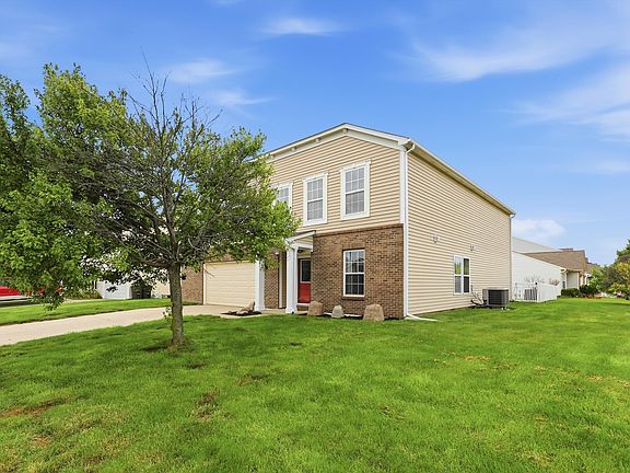 3rd image of 2650 Gawain Dr