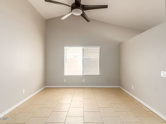 5th image of 1934 E Grandview Dr