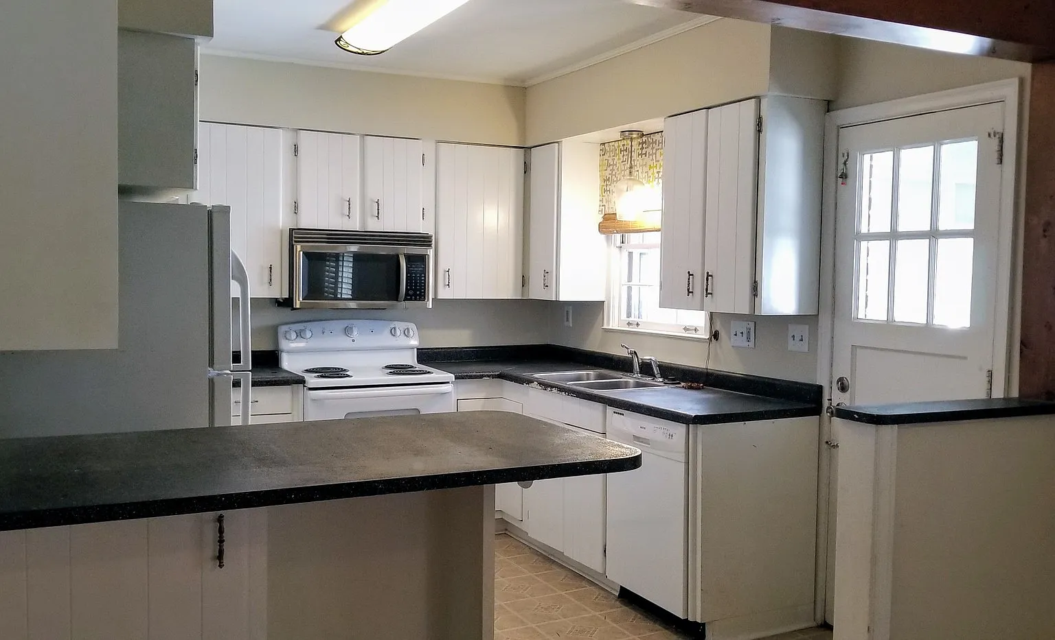3 bedroom 1 Bathroom House — Photo 3