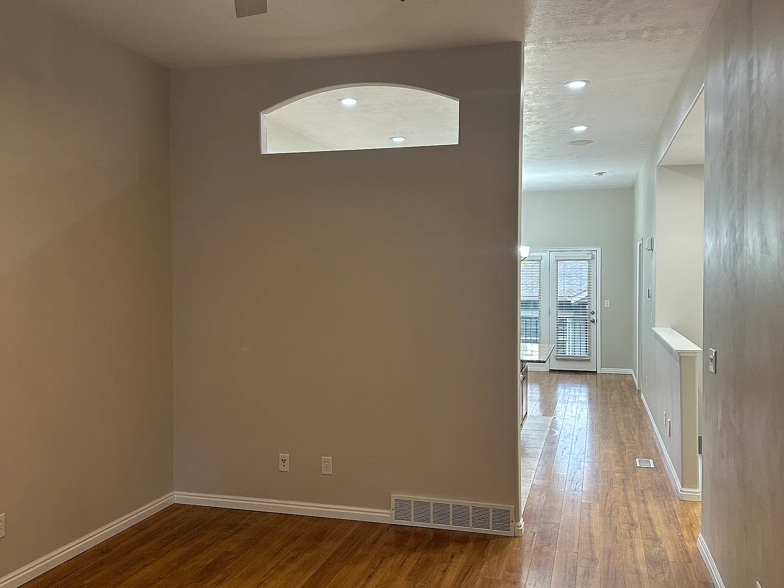 3 bed, 1726 sqft, $2,450 — Photo 3