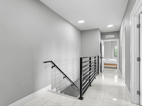 5th image of 1220 NW 30th St #2A