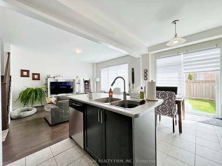 1 Frederick Pearson St — Photo 22
