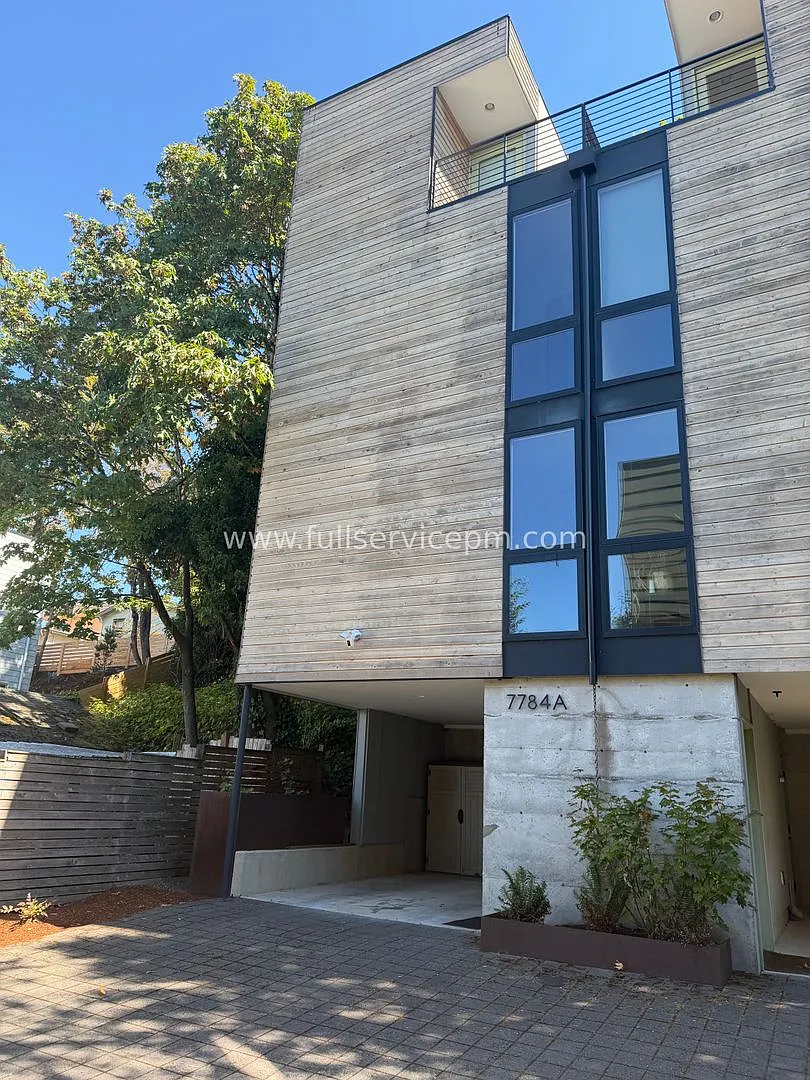 7784 Highland Park Way SW — Photo 1