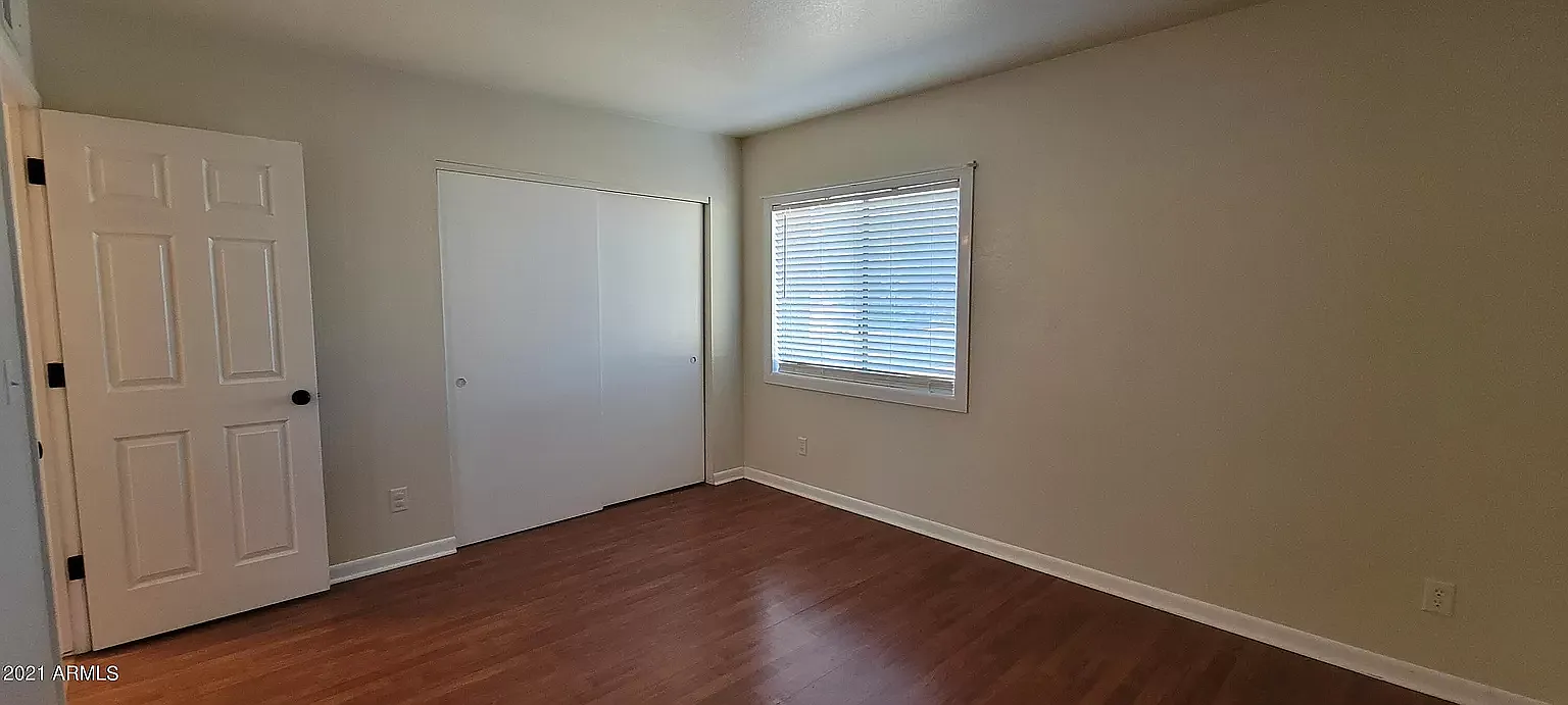 2 bed, 900 sqft, $1,000 — Photo 1