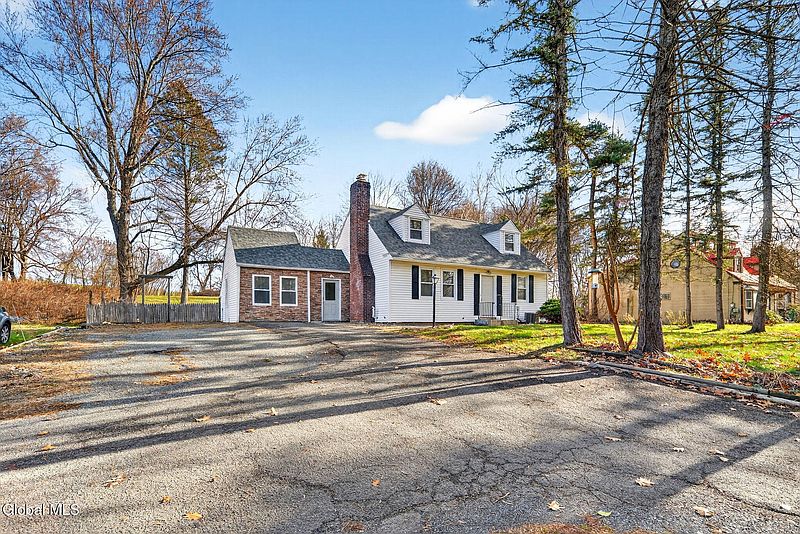 3rd image of 335 Albany Shaker Road