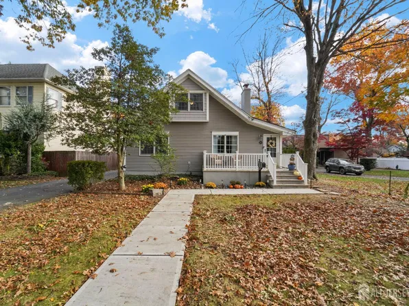 51 Thomas St, Metuchen, NJ 08840