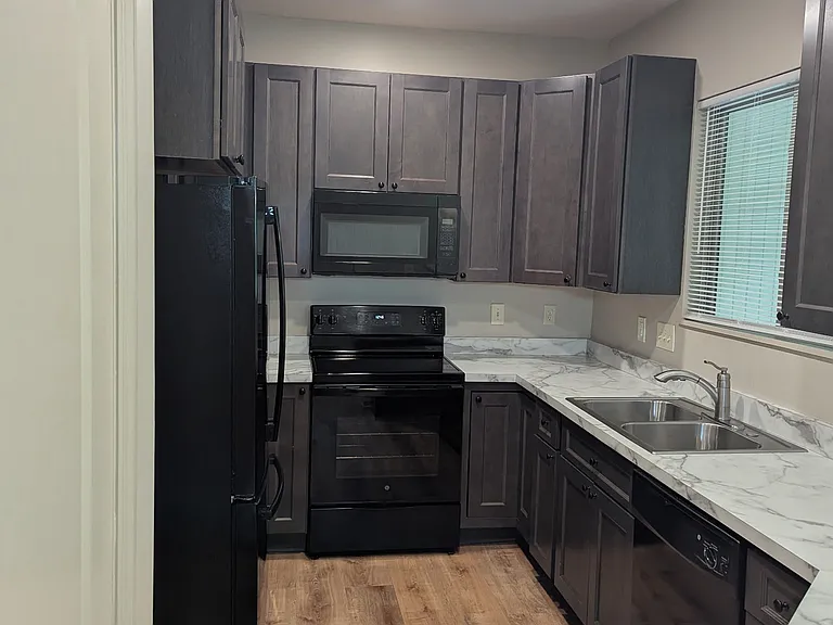 300 Wysteria Village Dr #1 — Photo 3