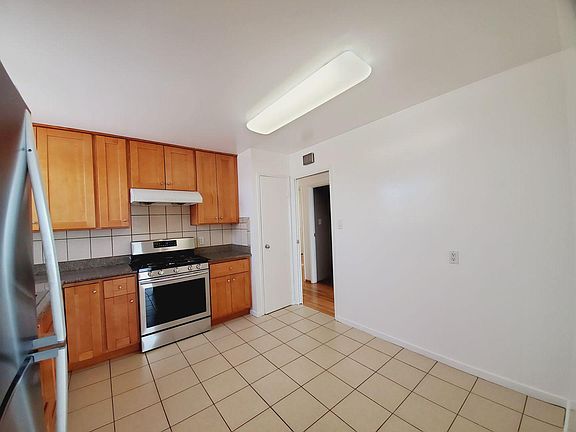 2nd image of 46 Alta Vista Way