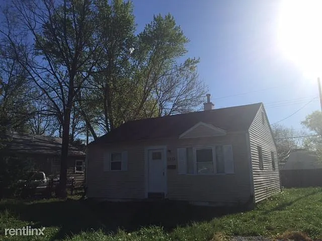 2313 N Centennial St photo 1