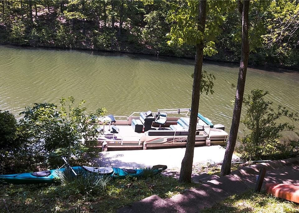 1st image of 47 Basore Dr