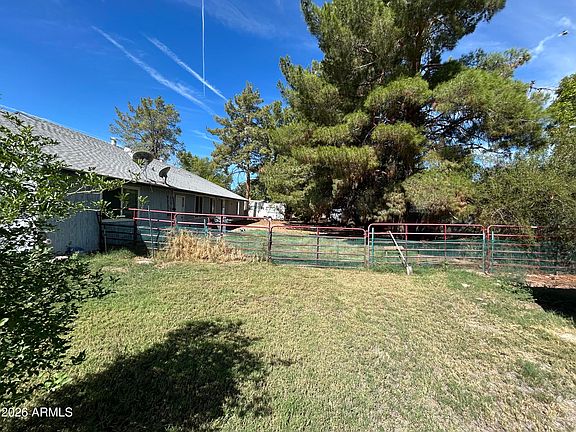 4th image of 2538 E WALNUT Court