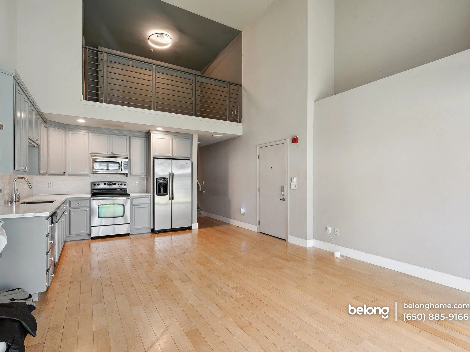 1 bed, 1.0 bath, 715 sqft, $4,095 — Photo 3